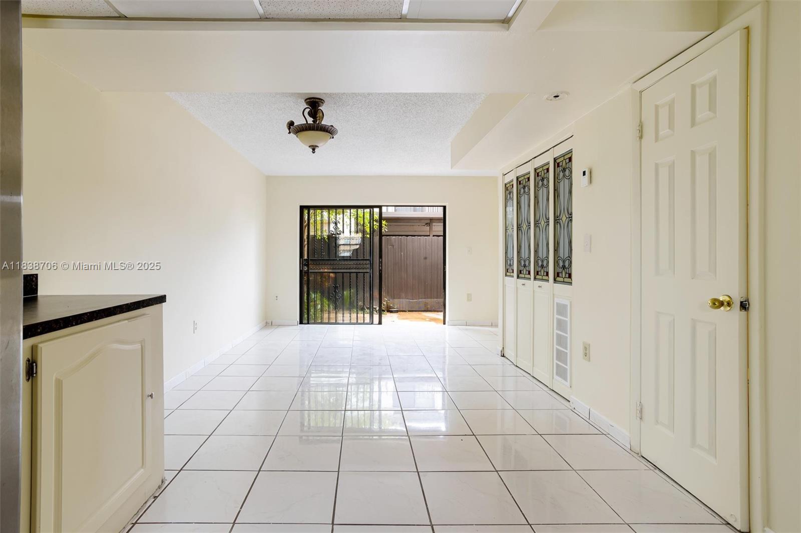 LAGO BELLO CONDO #1 - Residential