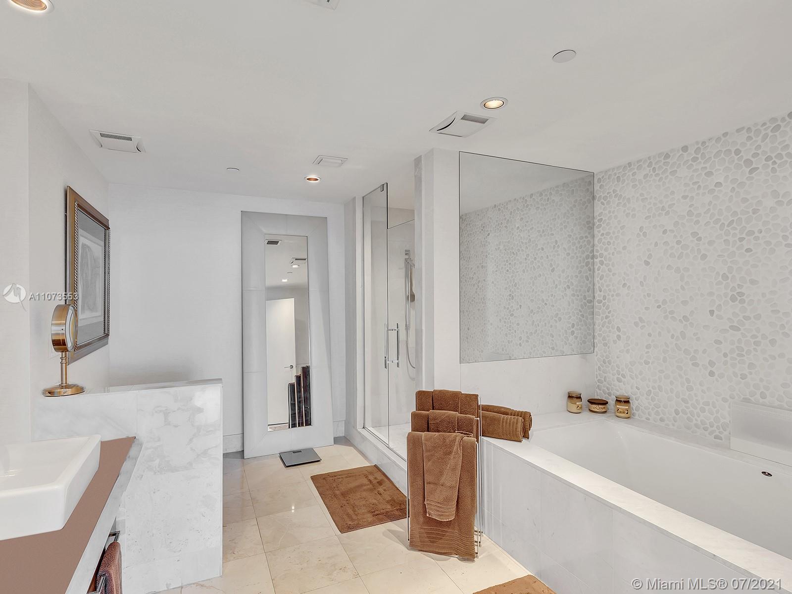 JADE OCEAN CONDO - Residential