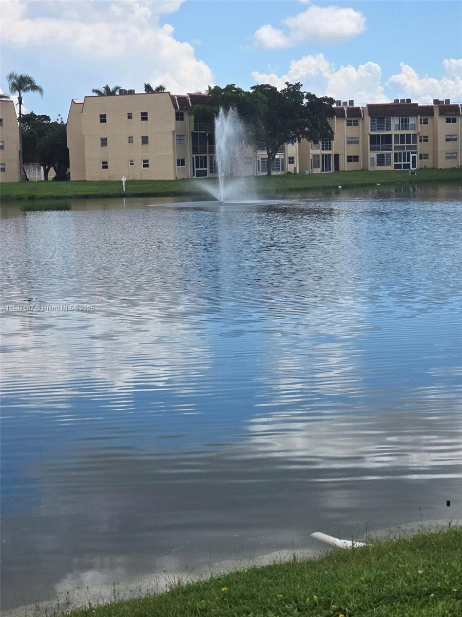 SUNRISE LAKES 81 CONDO - Residential