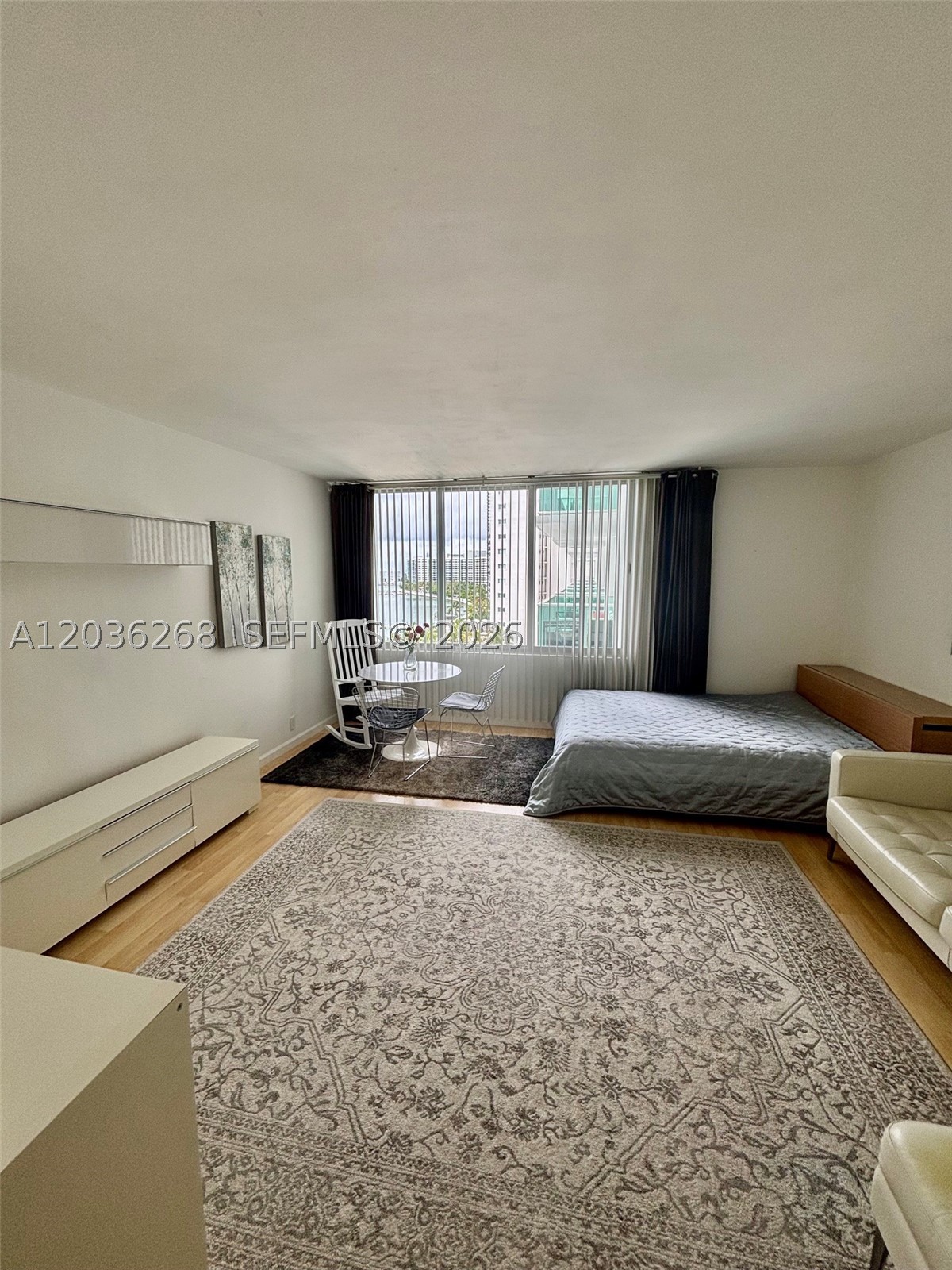1000 West Ave 822