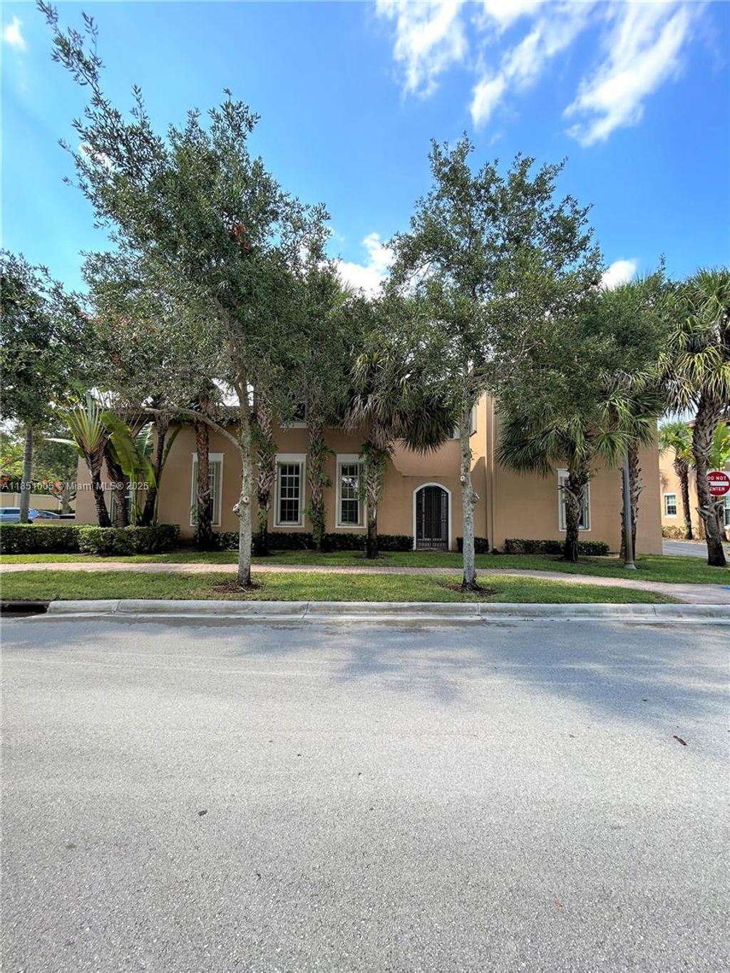 Photo of 1065 SW 147th Ter, Pembroke Pines, FL 33027 (MLS # A11851005)