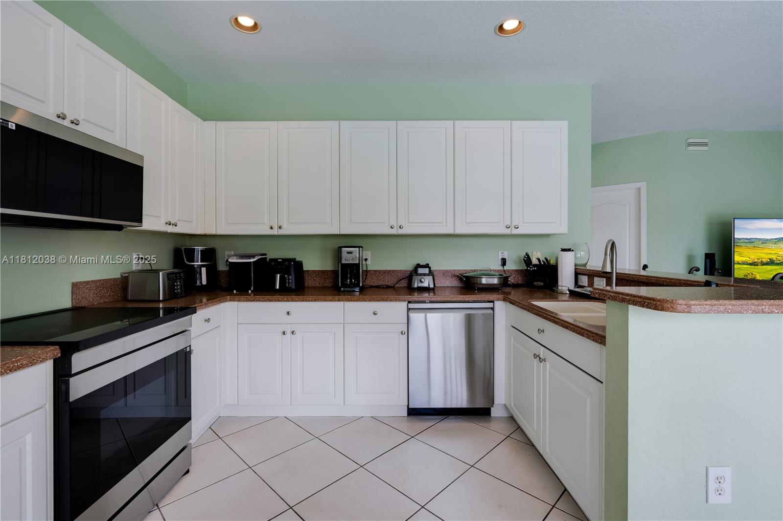 EFM ESTATES SECTIONS TWO - Residential