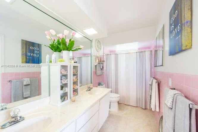 RIDGELINE ESTATES - Residential