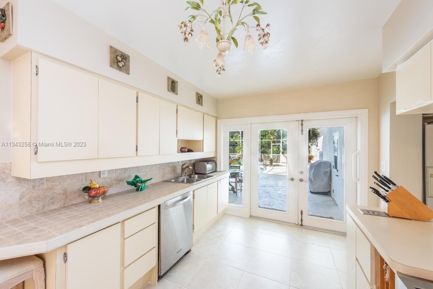 RIDGELINE ESTATES - Residential