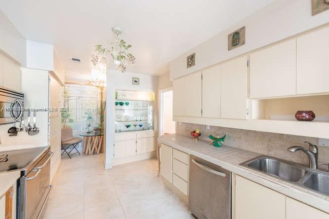 RIDGELINE ESTATES - Residential