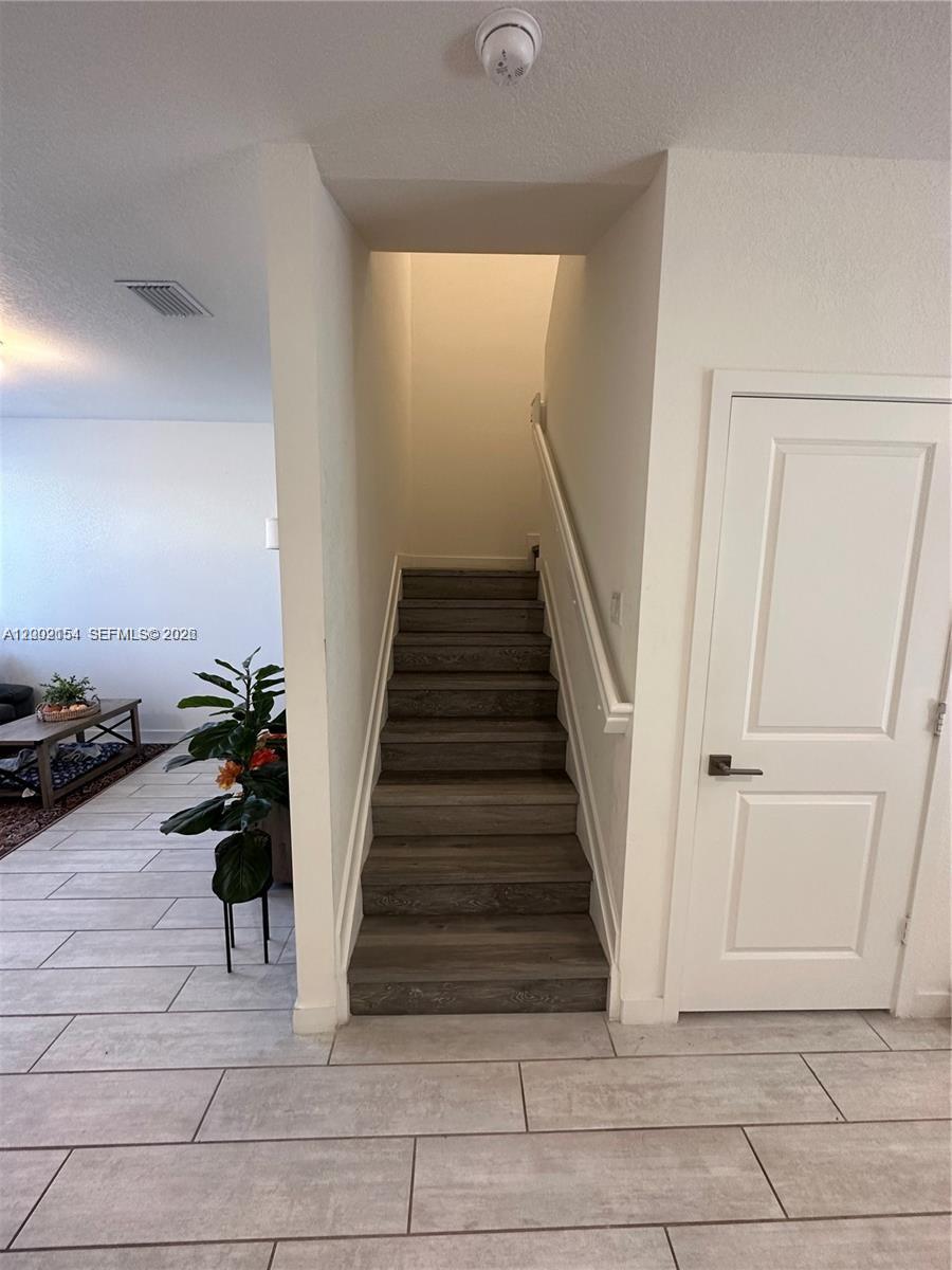 TOWNS AT SEASCAPE - Residential Lease