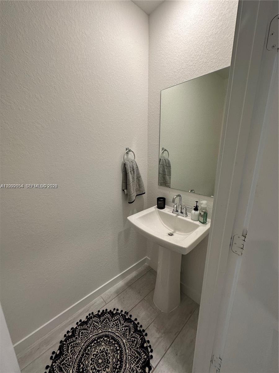 TOWNS AT SEASCAPE - Residential Lease