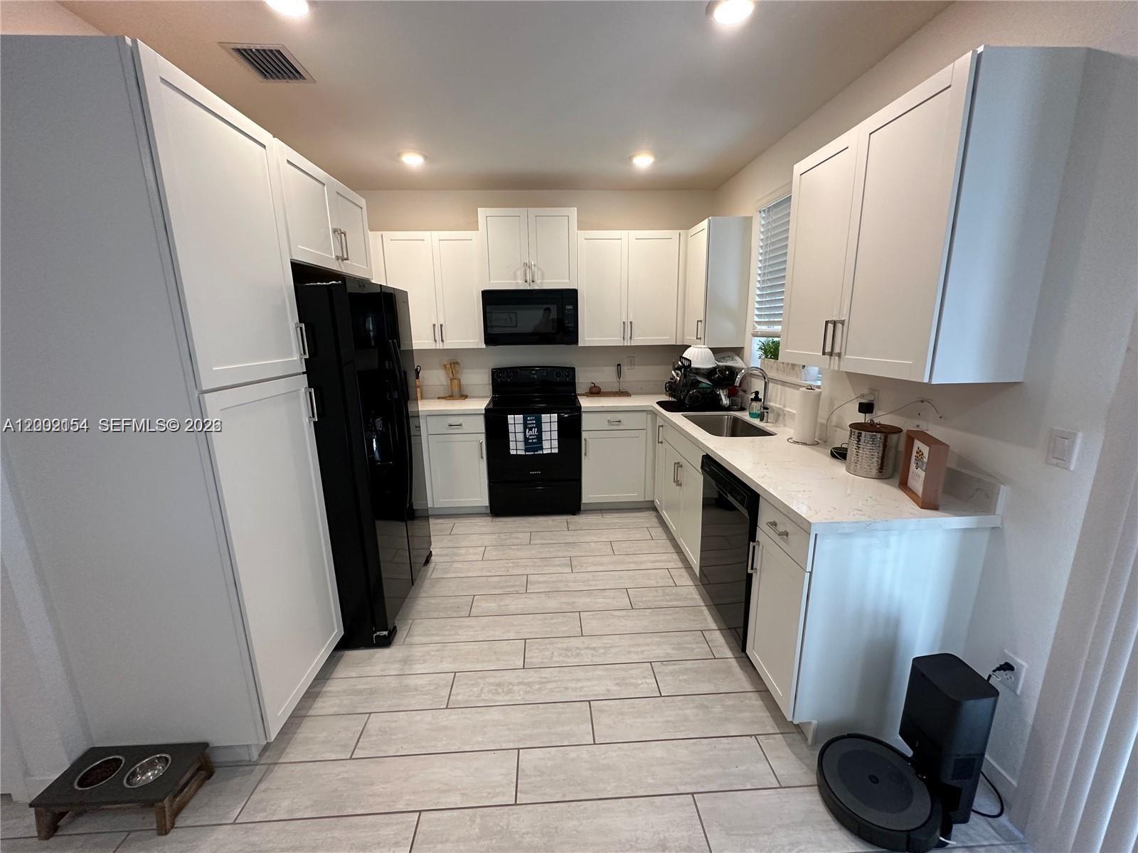 TOWNS AT SEASCAPE - Residential Lease