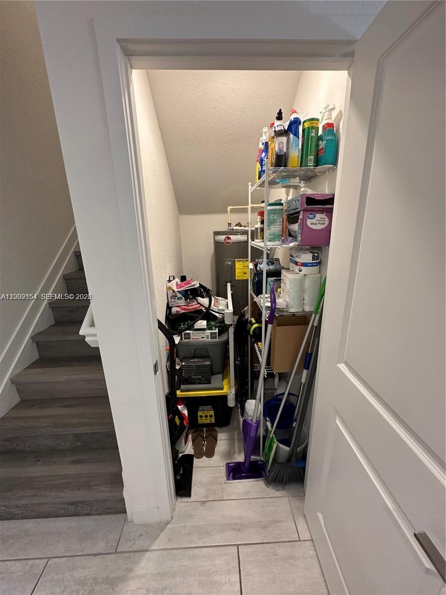 TOWNS AT SEASCAPE - Residential Lease