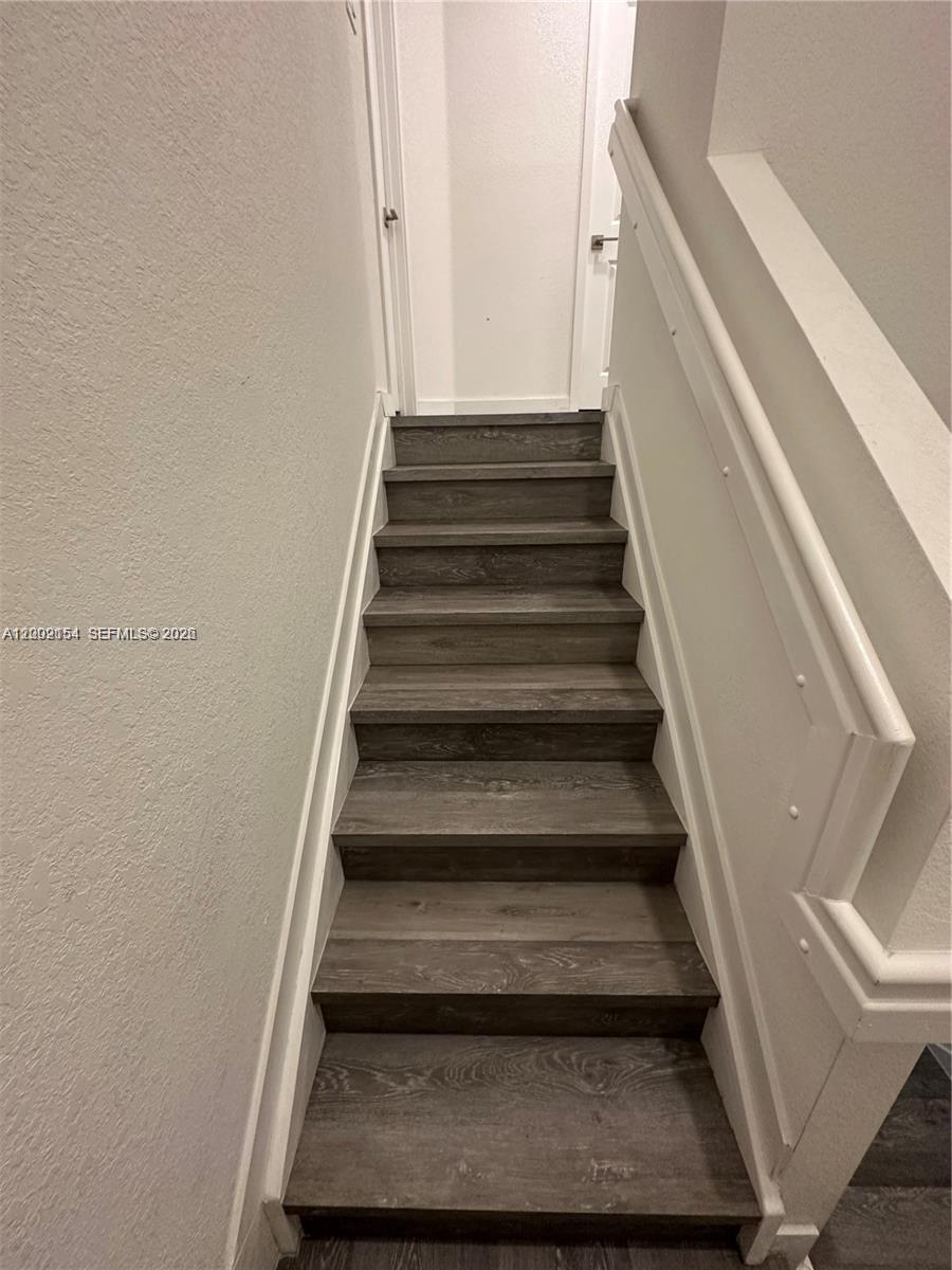 TOWNS AT SEASCAPE - Residential Lease