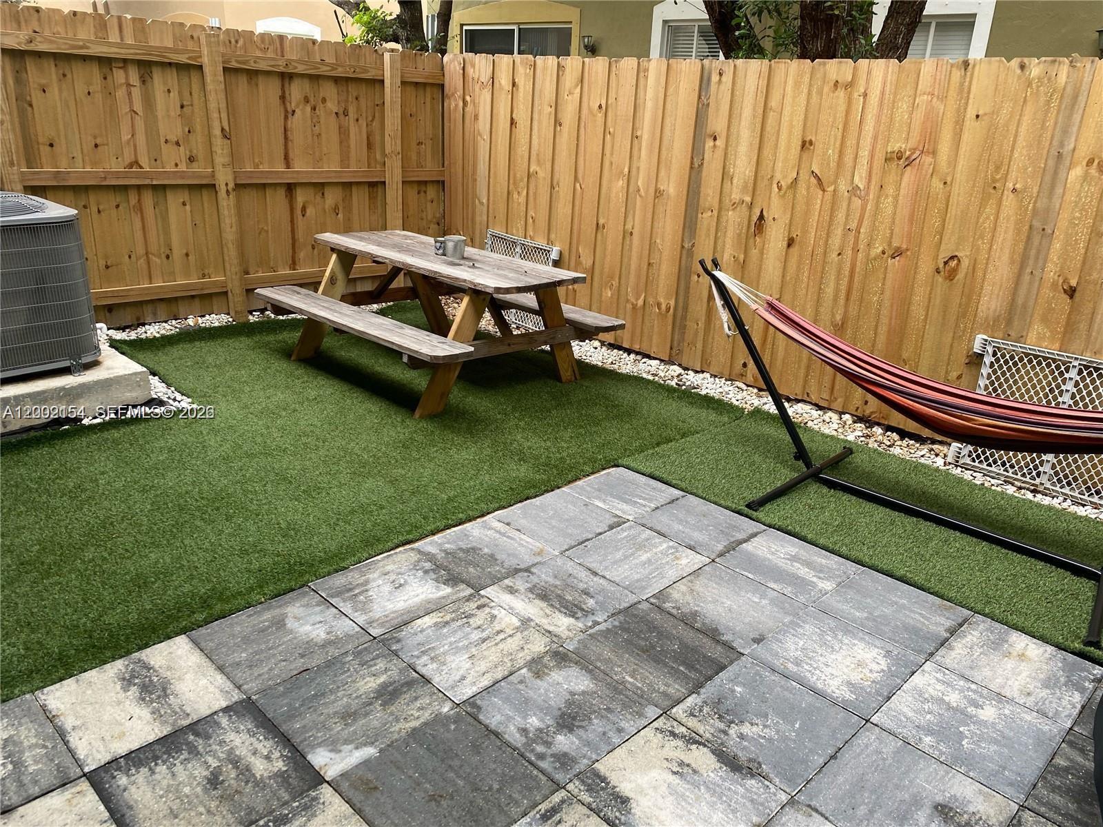 TOWNS AT SEASCAPE - Residential Lease