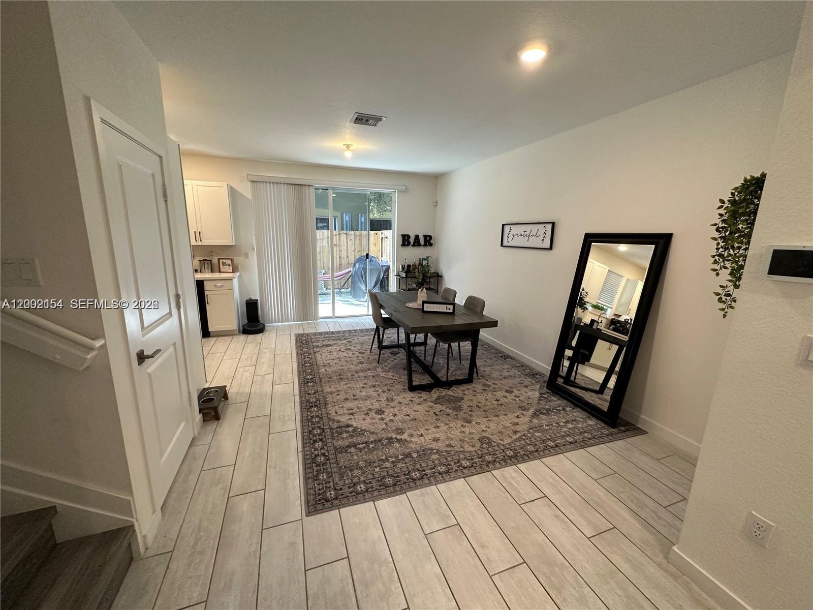 1030 SE 23rd Ter 1030