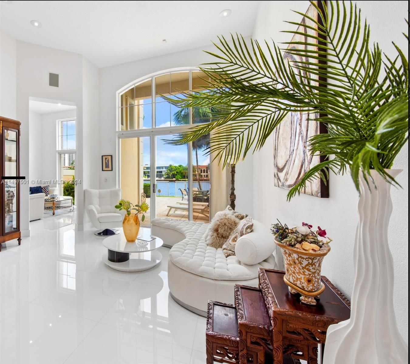 THE COURTYARDS AT THE POI - Residential