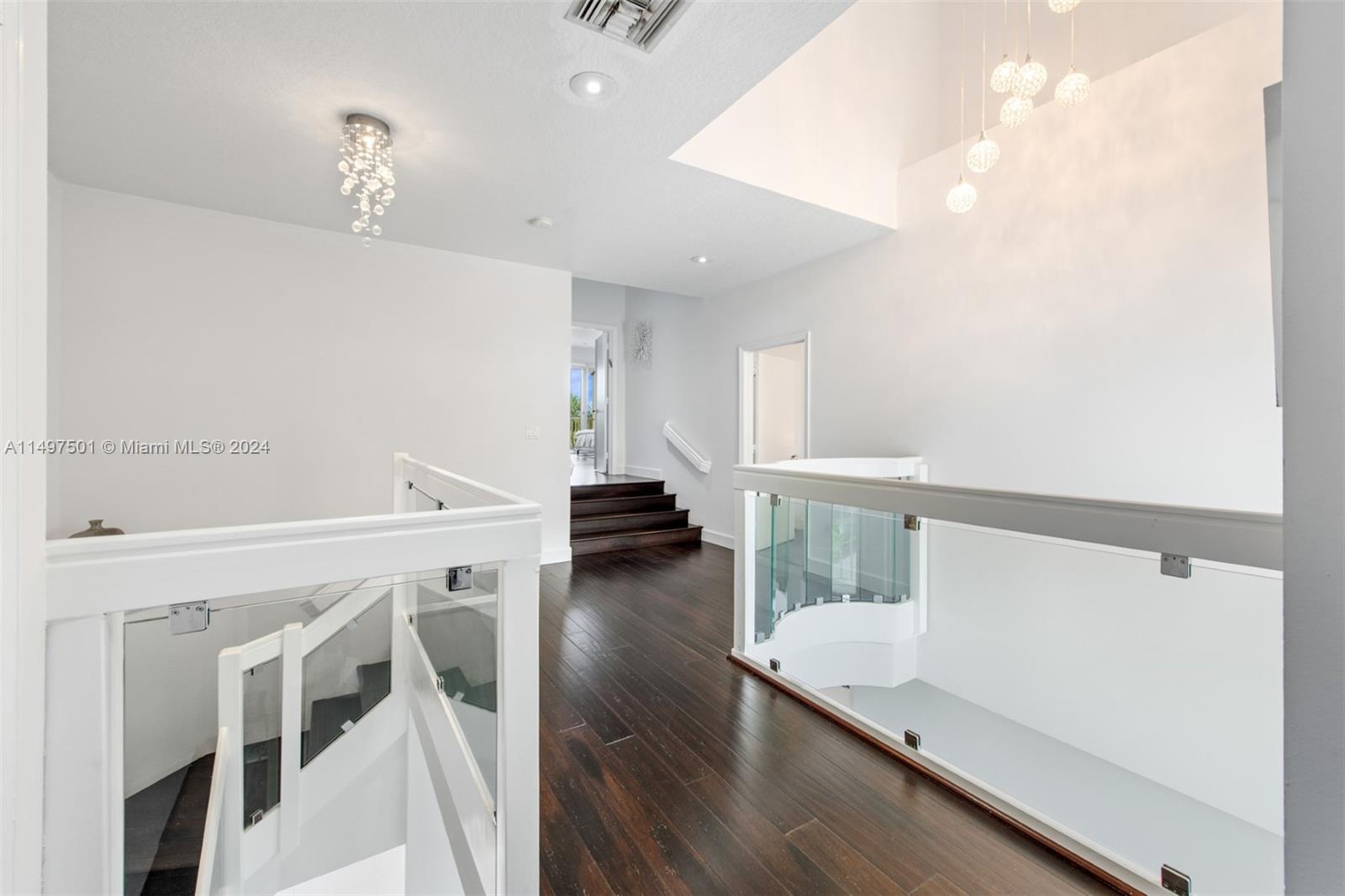 THE COURTYARDS AT THE POI - Residential