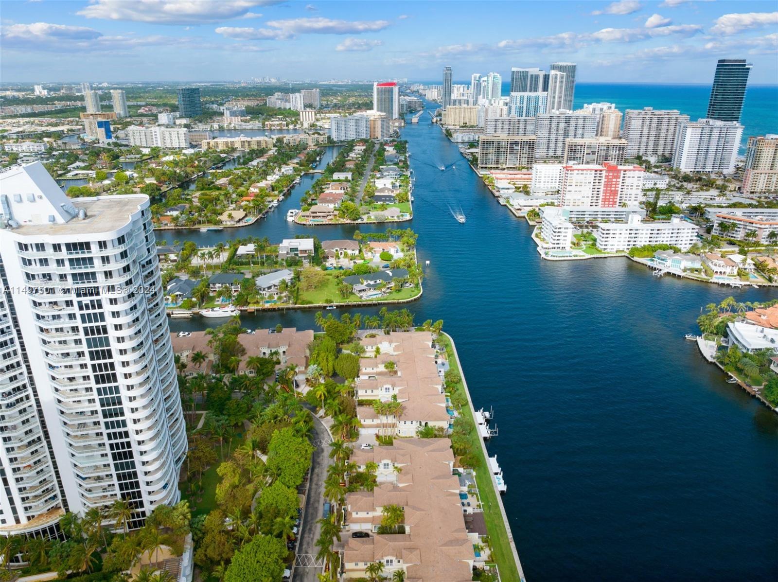 THE COURTYARDS AT THE POI - Residential