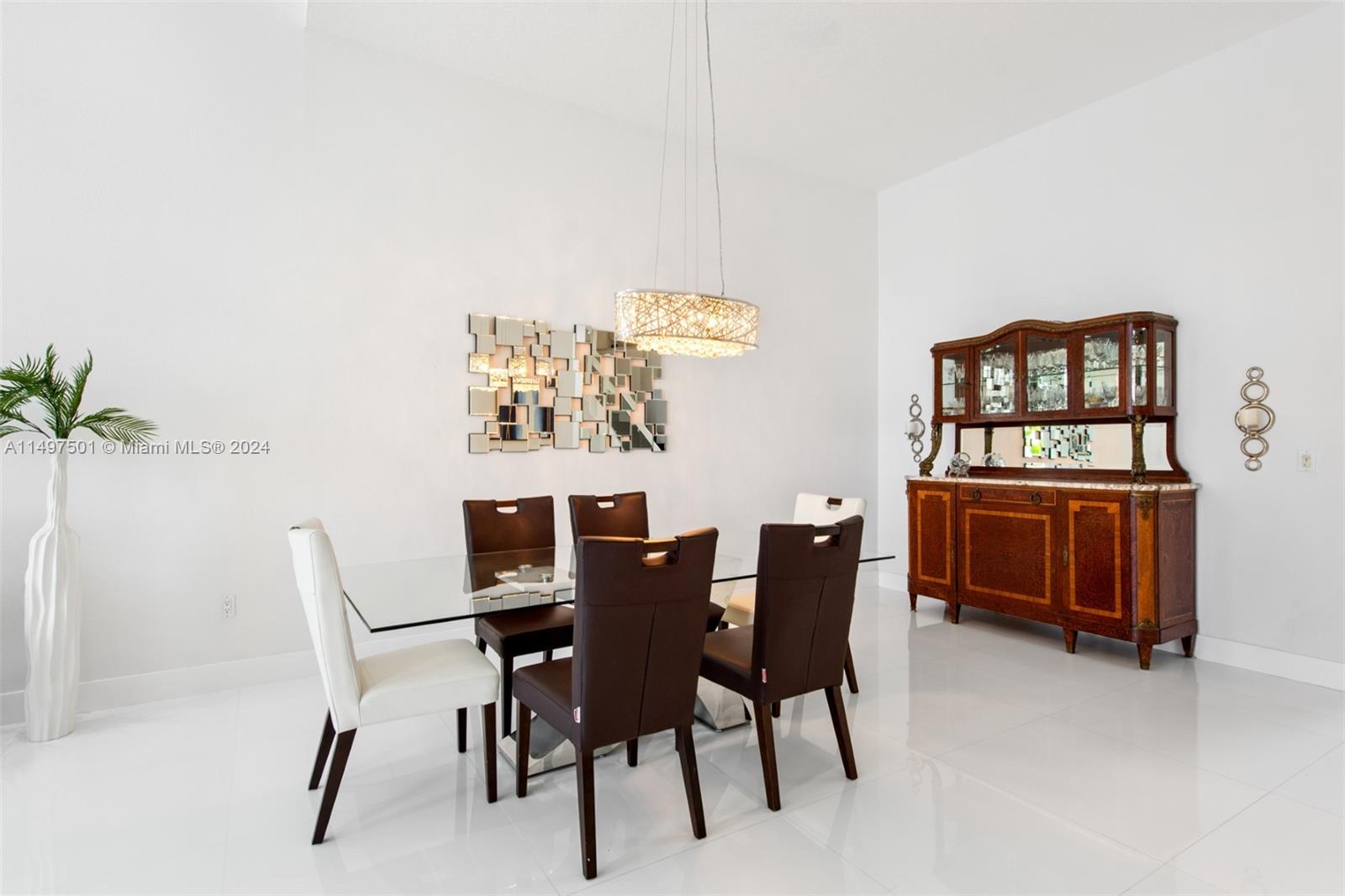 THE COURTYARDS AT THE POI - Residential