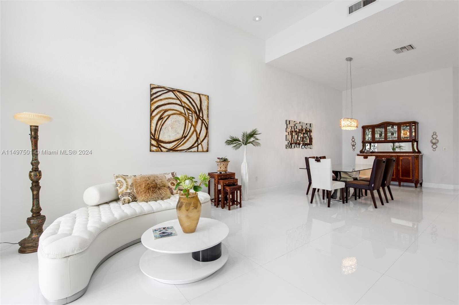 THE COURTYARDS AT THE POI - Residential