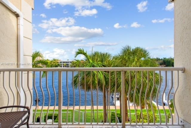 THE COURTYARDS AT THE POI - Residential