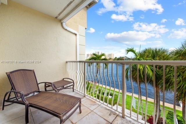 THE COURTYARDS AT THE POI - Residential
