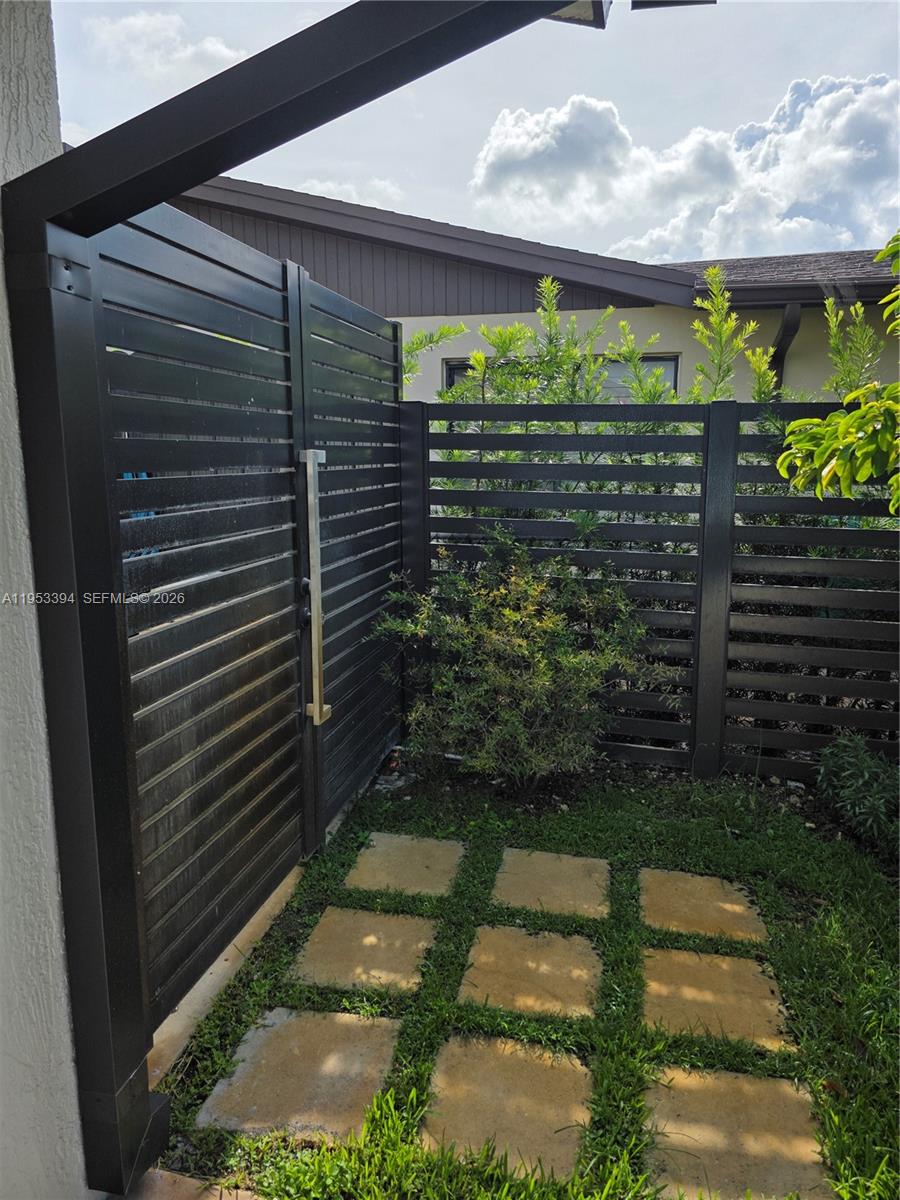 SOUTHERN ESTS 4TH ADDN - Residential