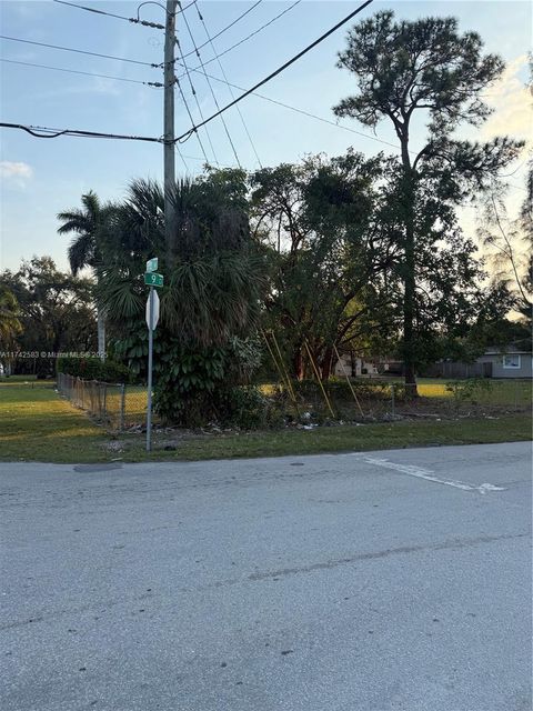9 Ct. NE 2 Avenue Homestead FL 33030