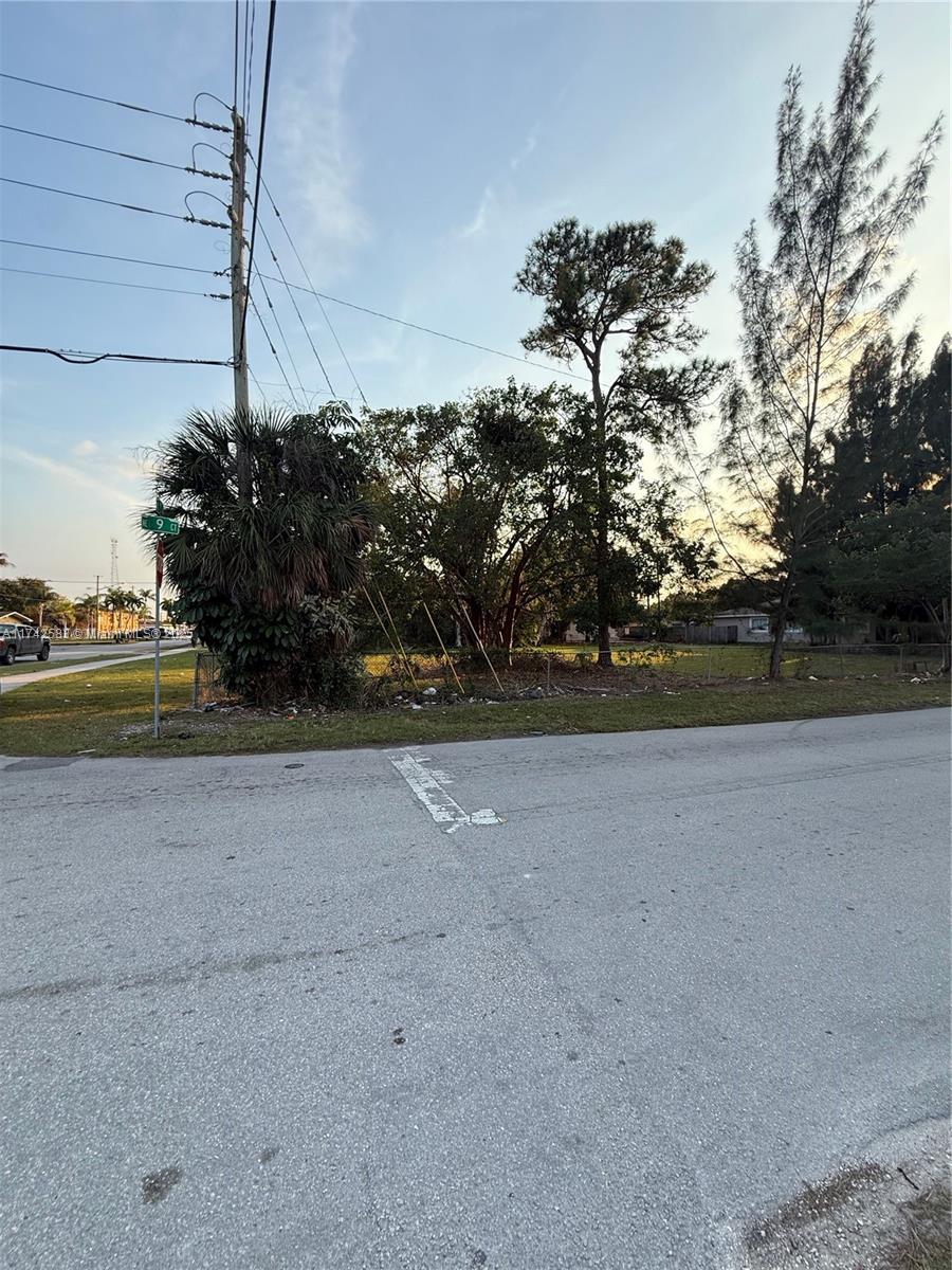 9 Ct. NE 2 Avenue