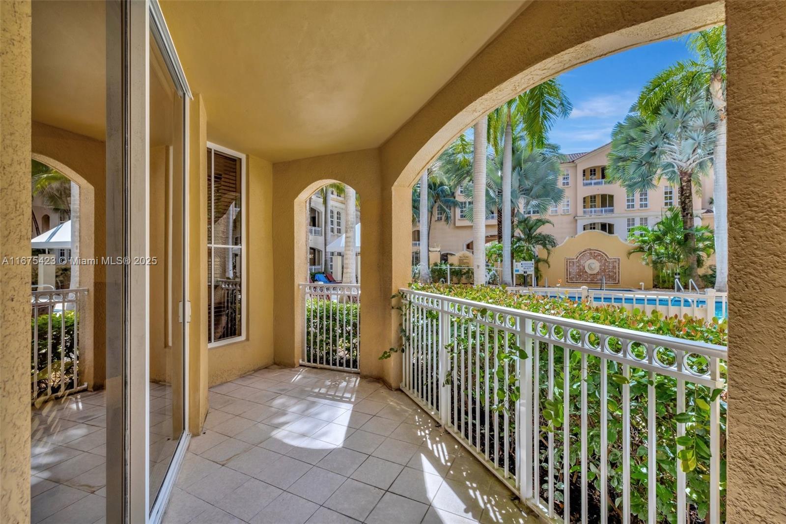 ALAQUA CONDO - Residential