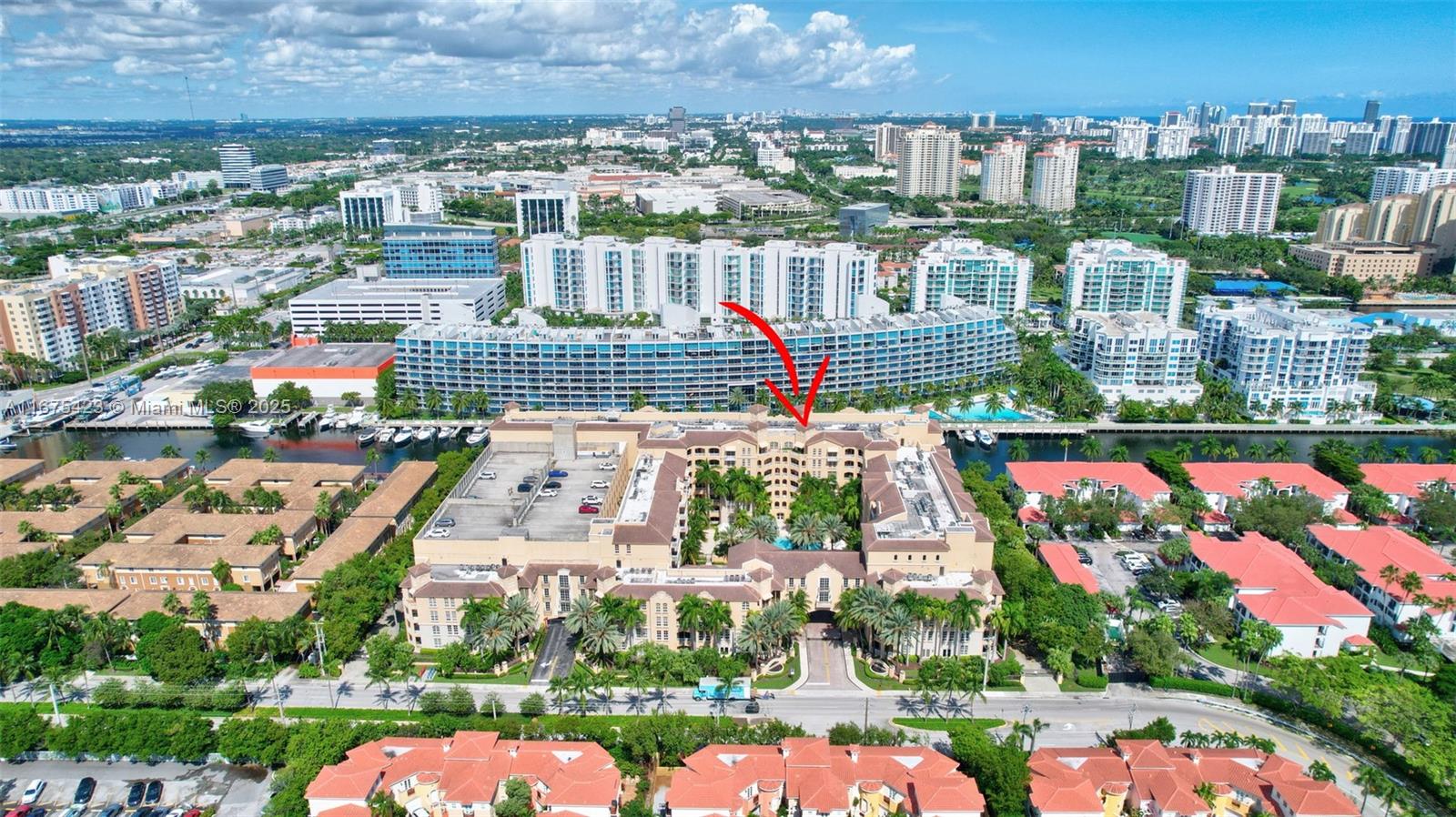 ALAQUA CONDO - Residential