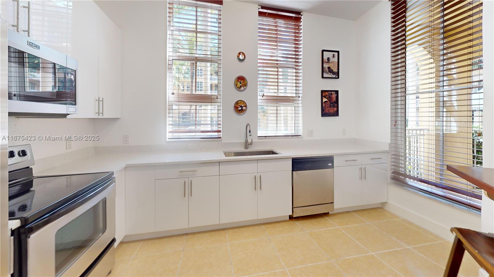 ALAQUA CONDO - Residential