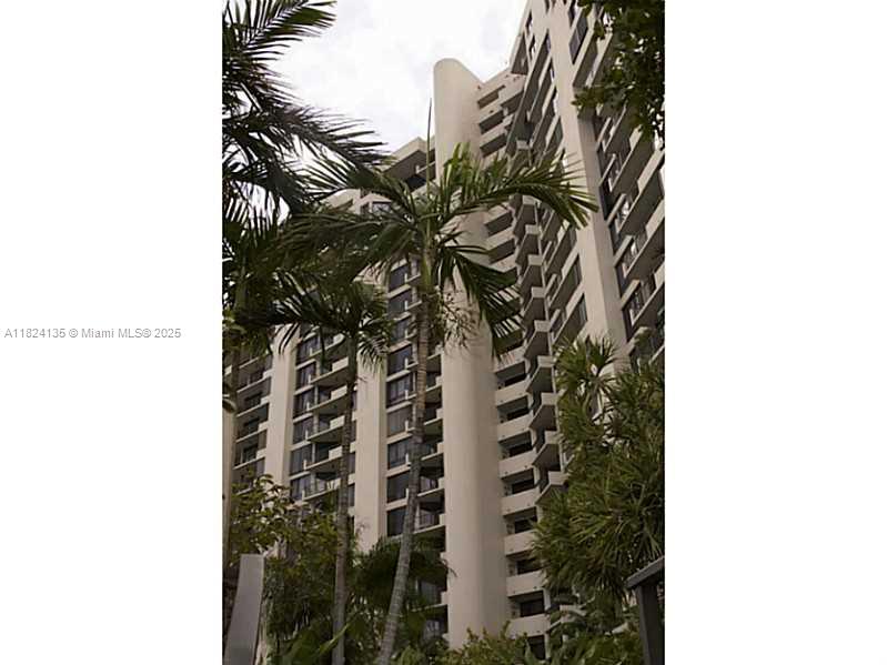 520 Brickell Key Dr A811