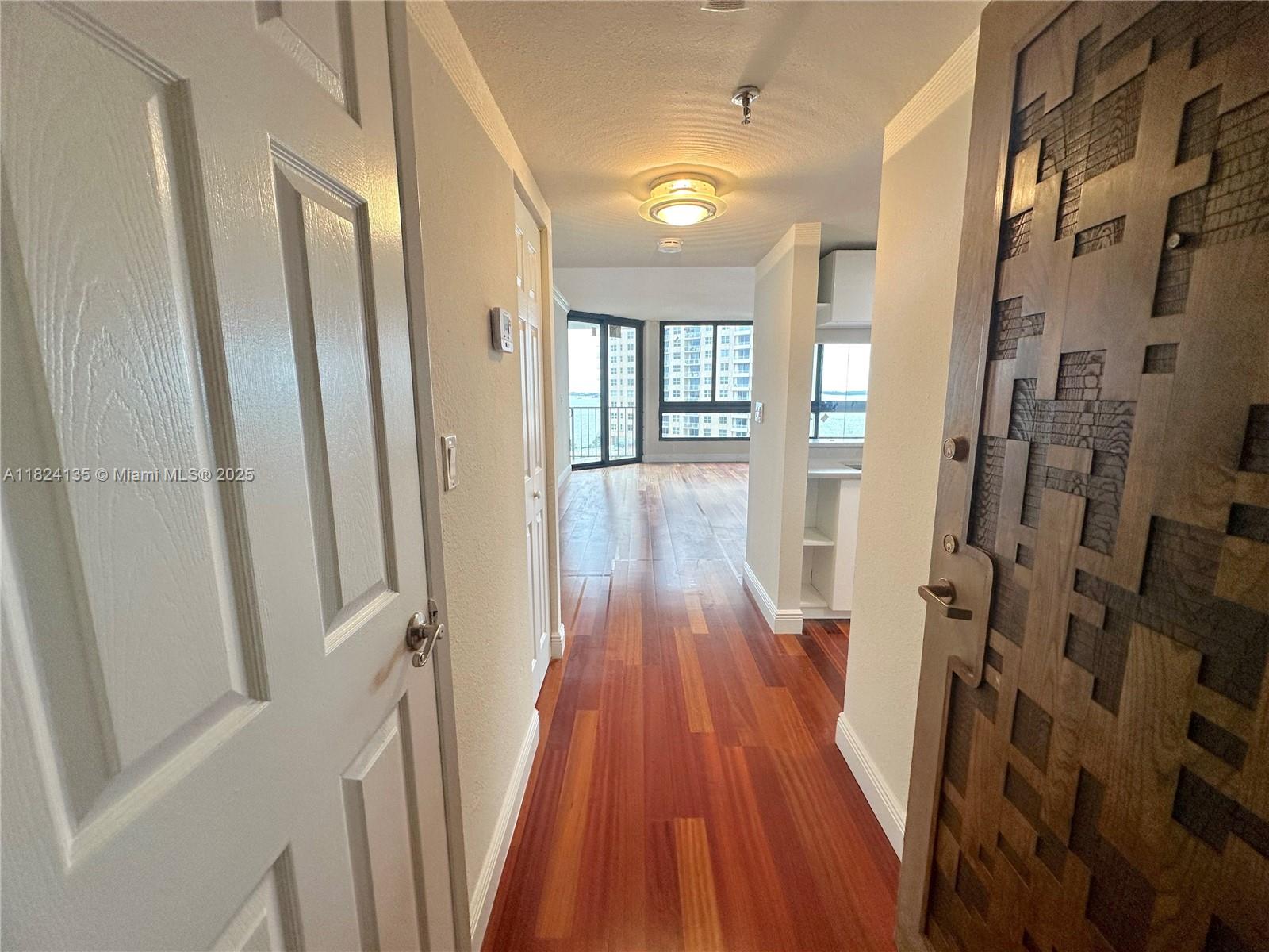 520 Brickell Key Dr A811