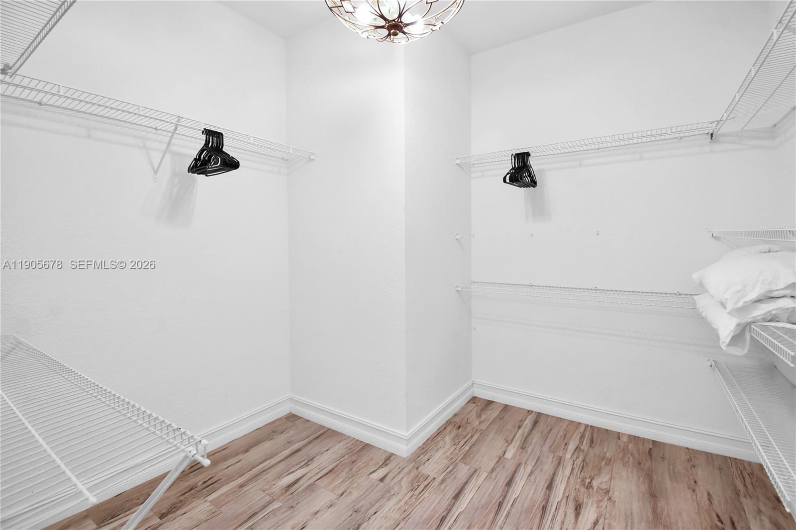 FLA FRUIT LANDS - Residential