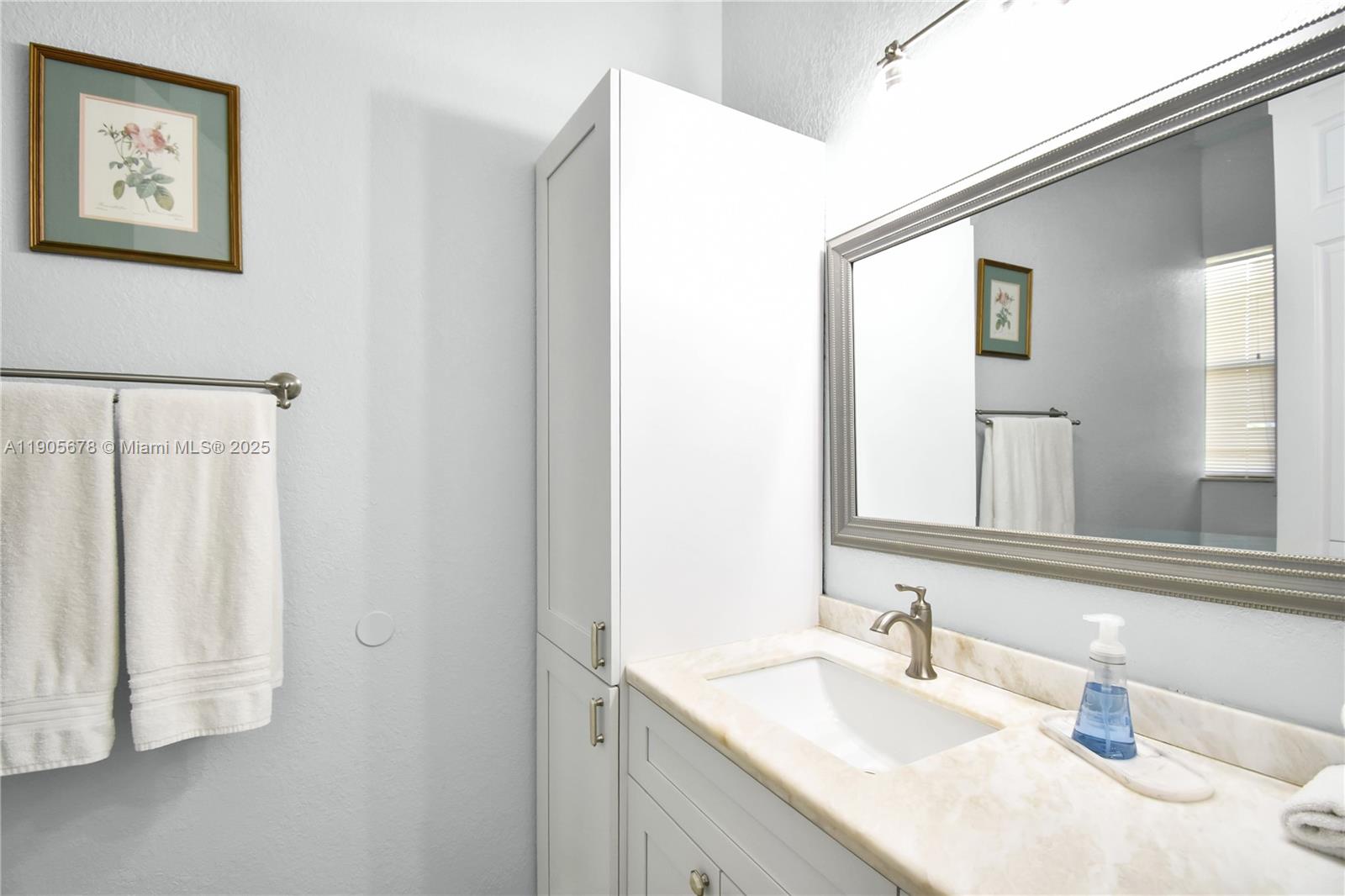 FLA FRUIT LANDS - Residential