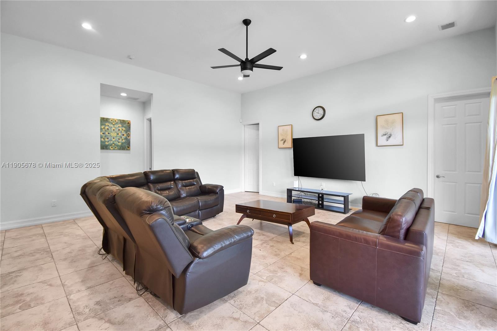 FLA FRUIT LANDS - Residential