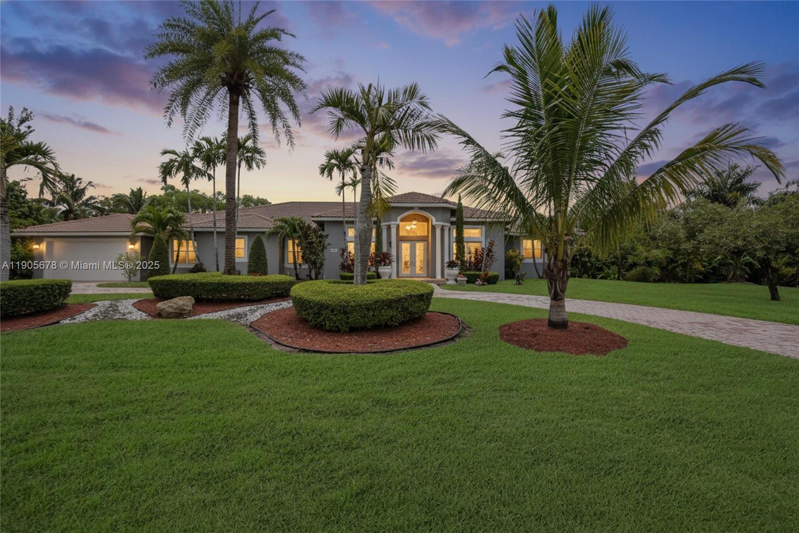 FLA FRUIT LANDS - Residential