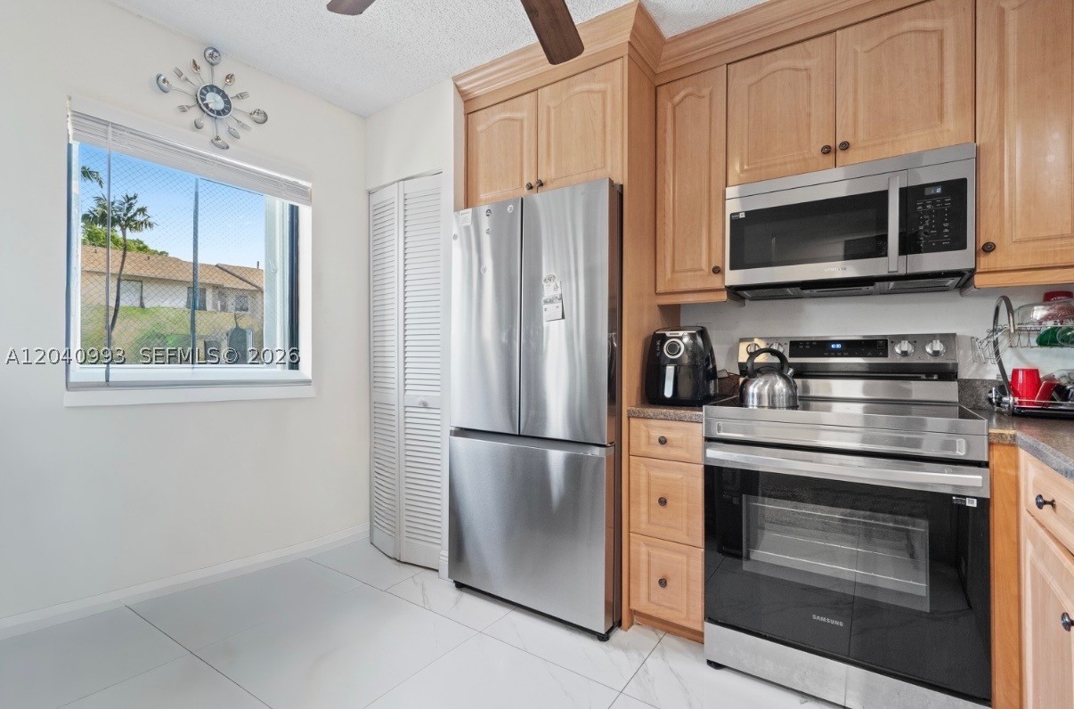 232 NW 60th Ave 232