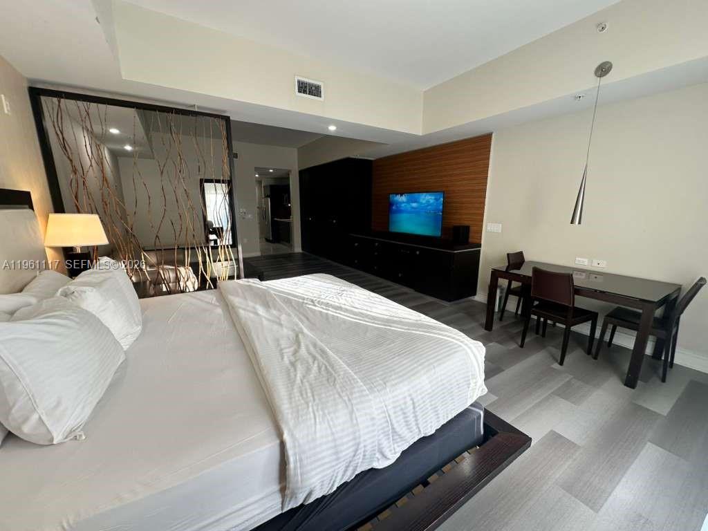 5300 NW 87th Ave 910