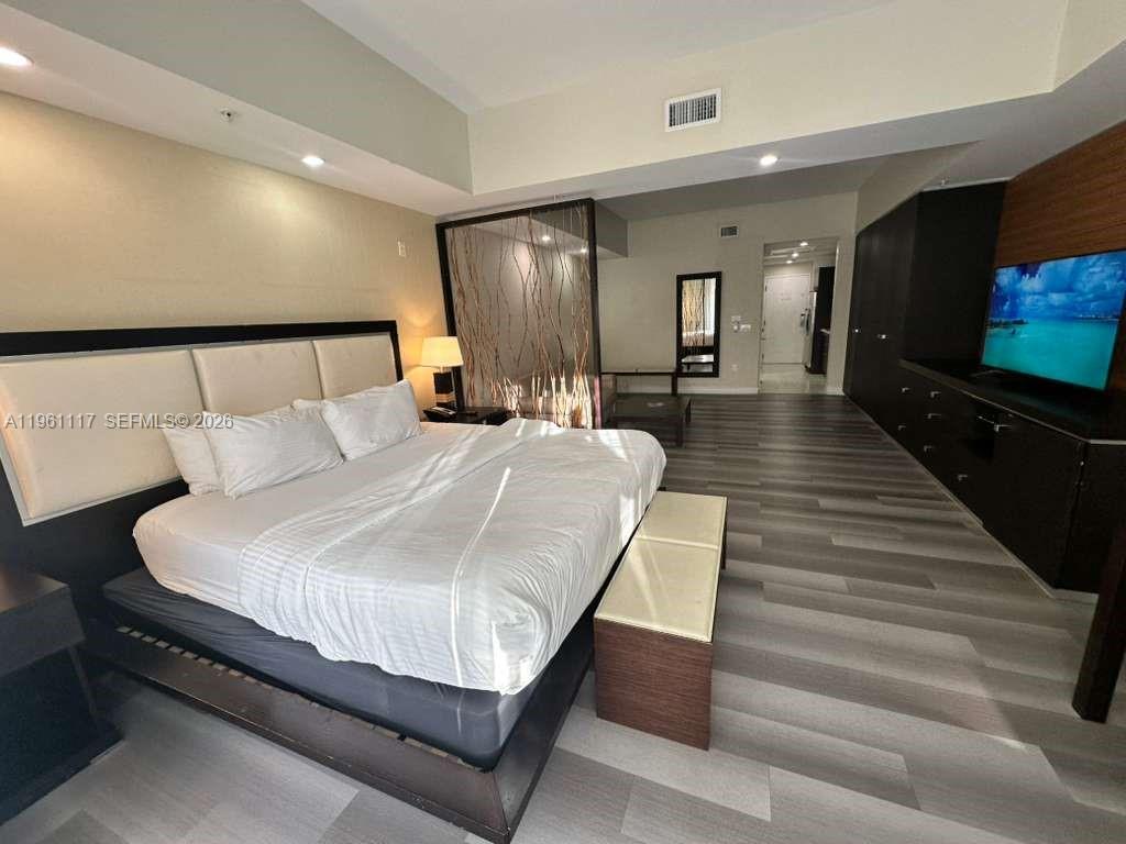 5300 NW 87th Ave 910