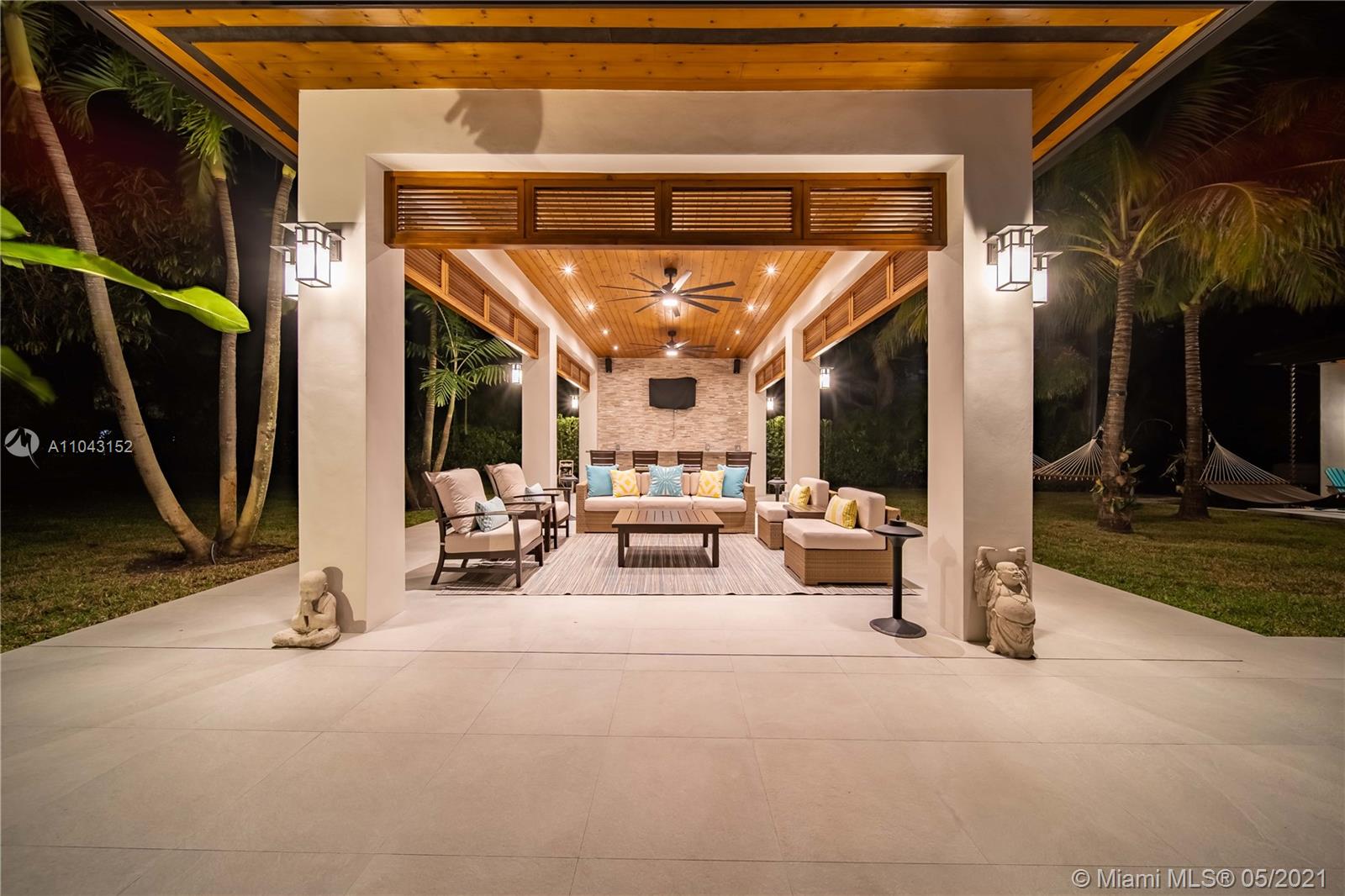 ROLLING HILLS ESTATES - Residential