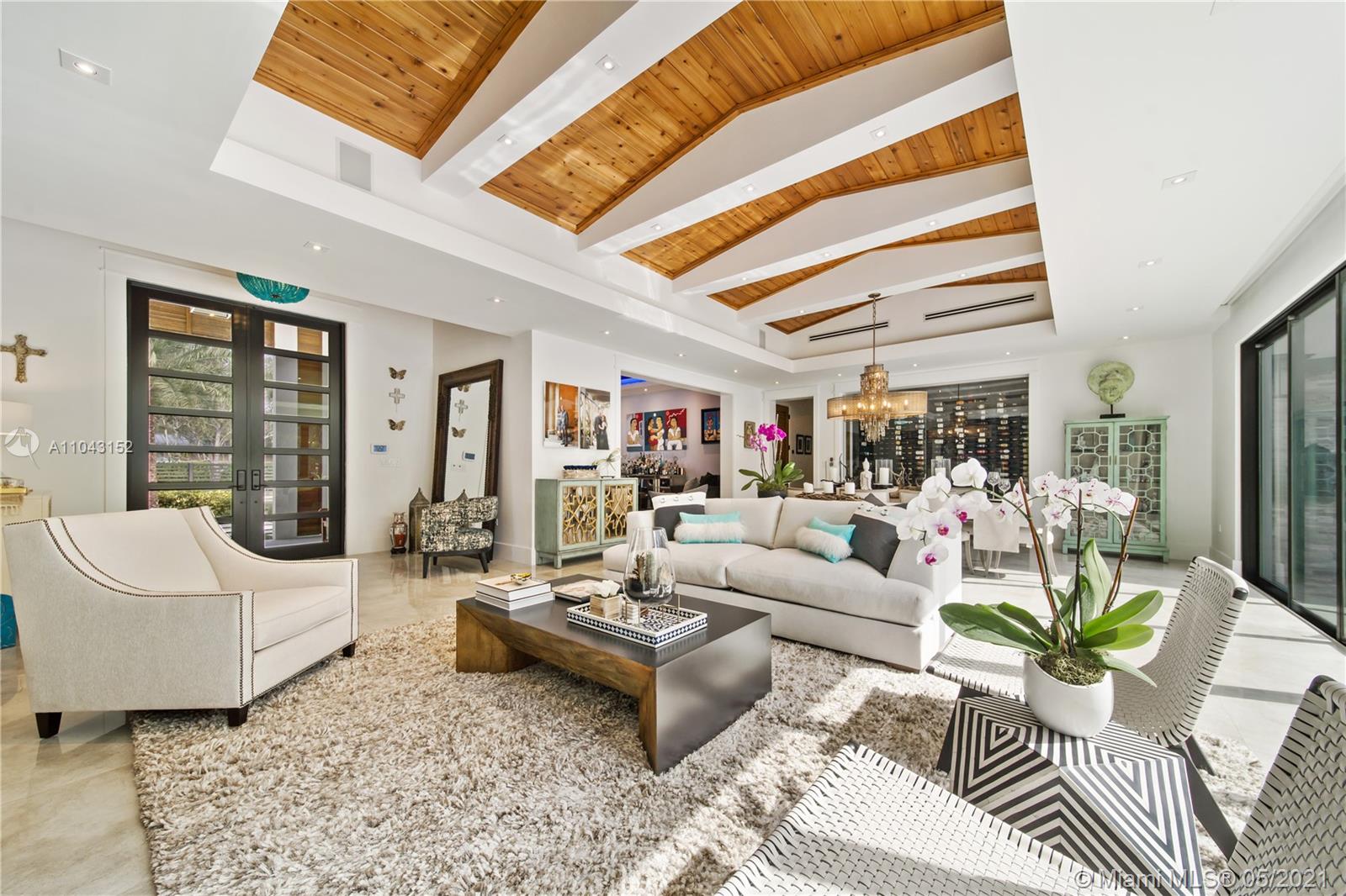 ROLLING HILLS ESTATES - Residential