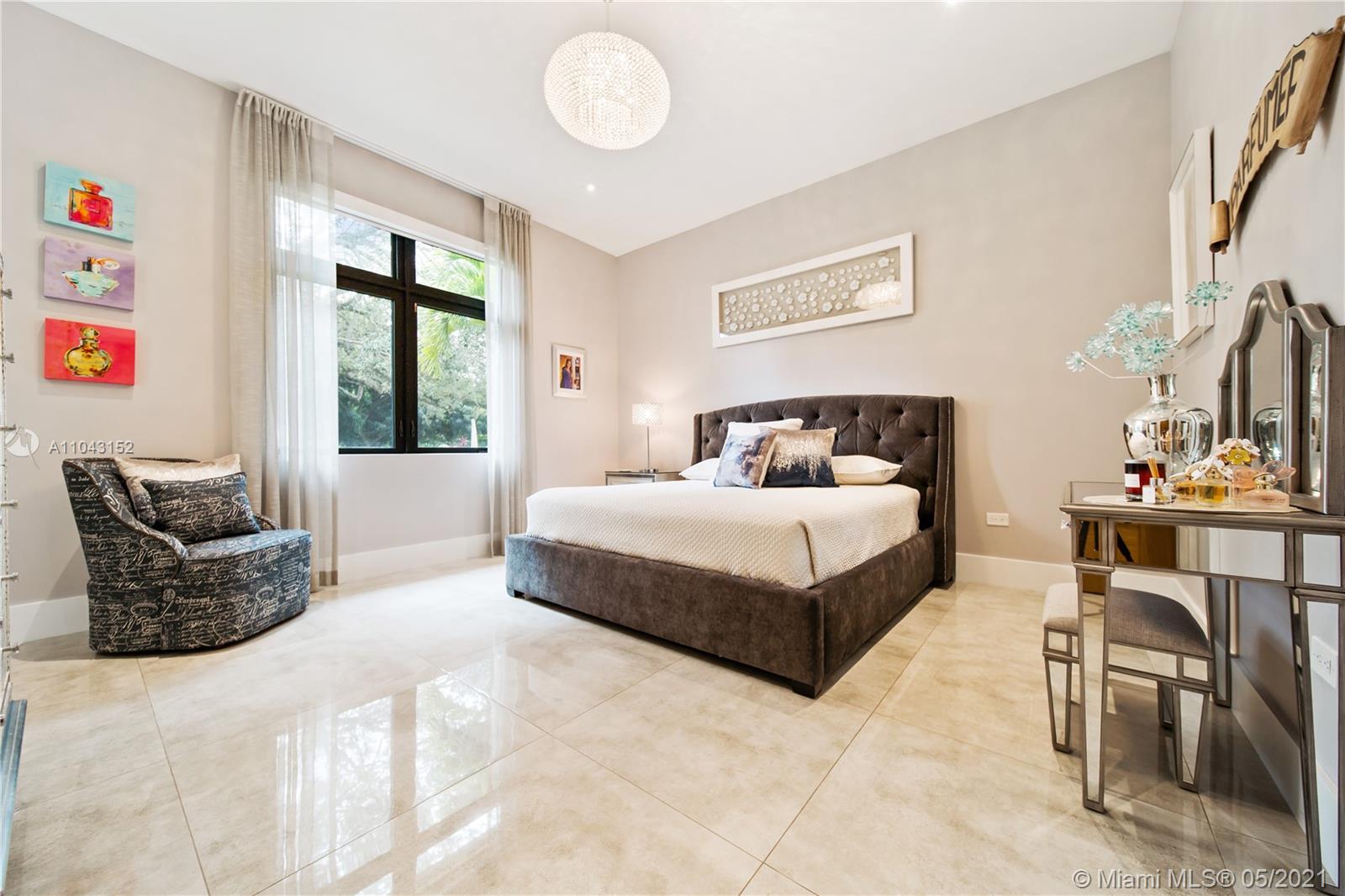 ROLLING HILLS ESTATES - Residential