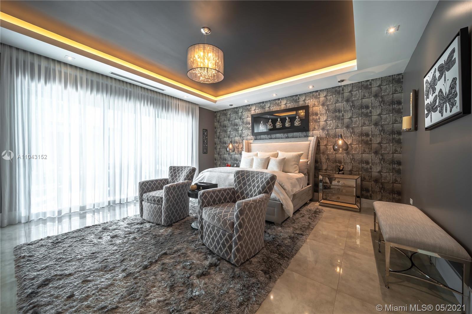 ROLLING HILLS ESTATES - Residential