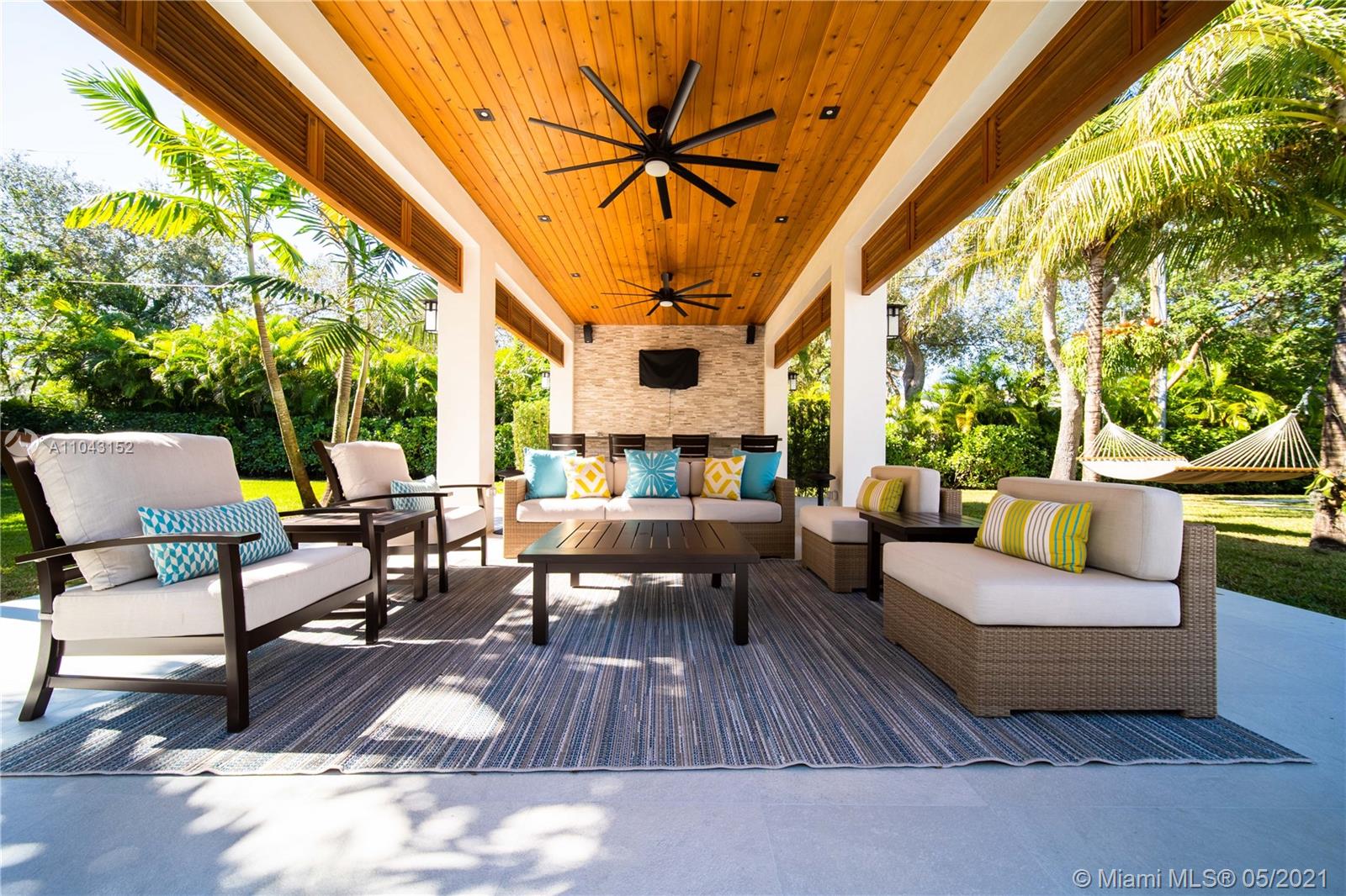 ROLLING HILLS ESTATES - Residential