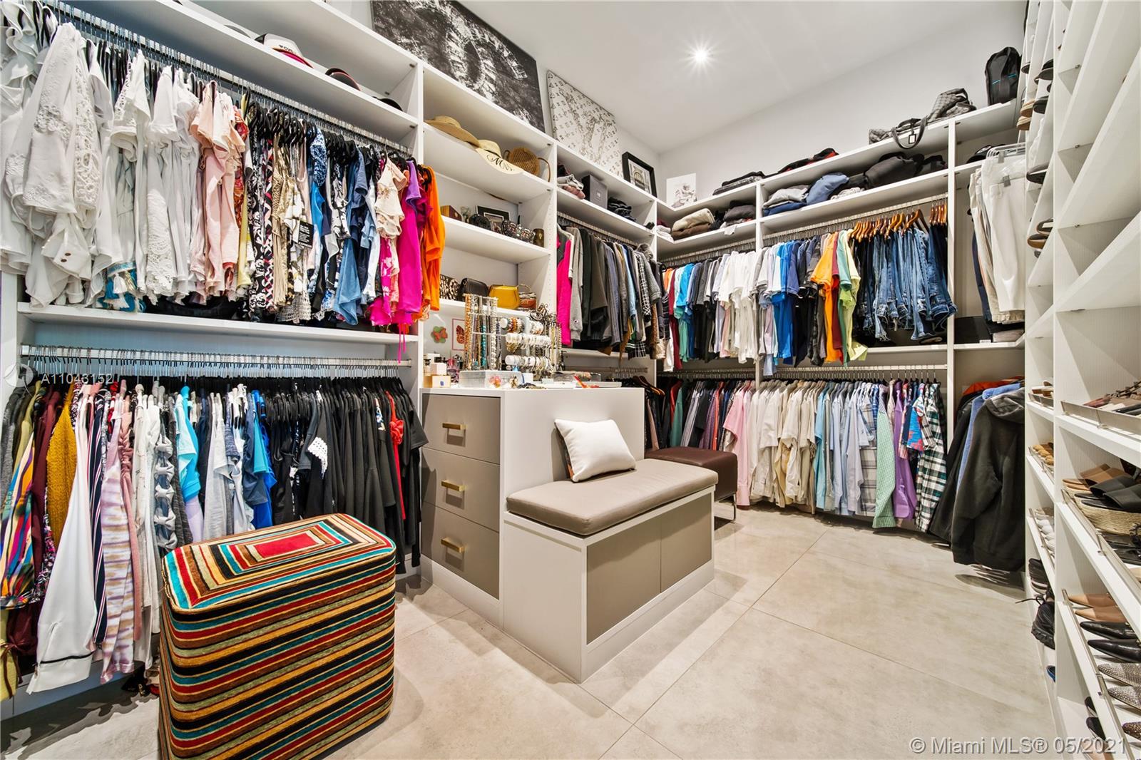 ROLLING HILLS ESTATES - Residential