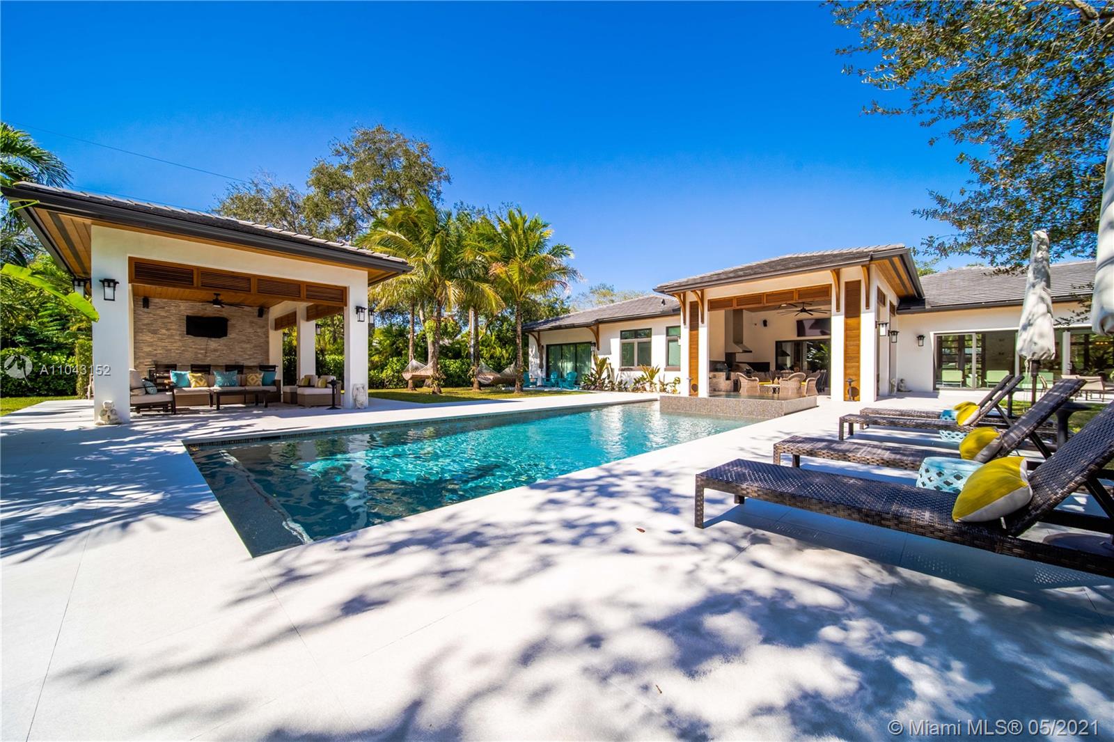 ROLLING HILLS ESTATES - Residential