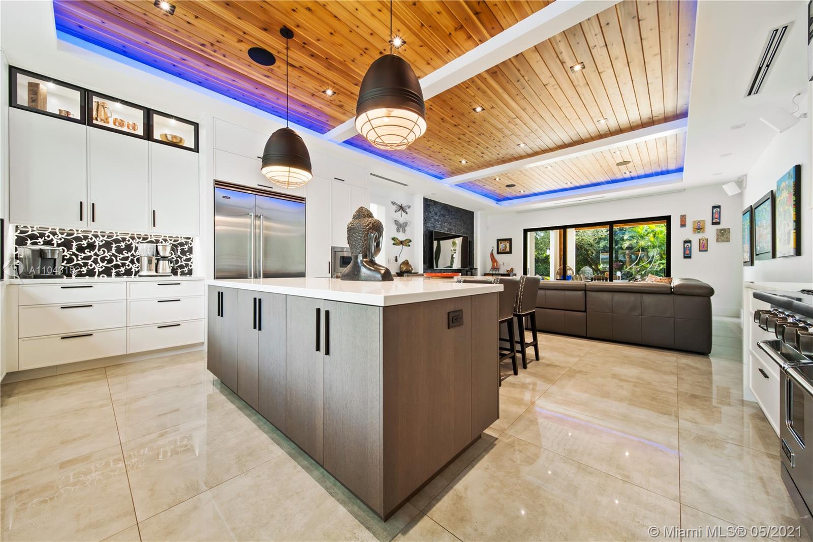 ROLLING HILLS ESTATES - Residential