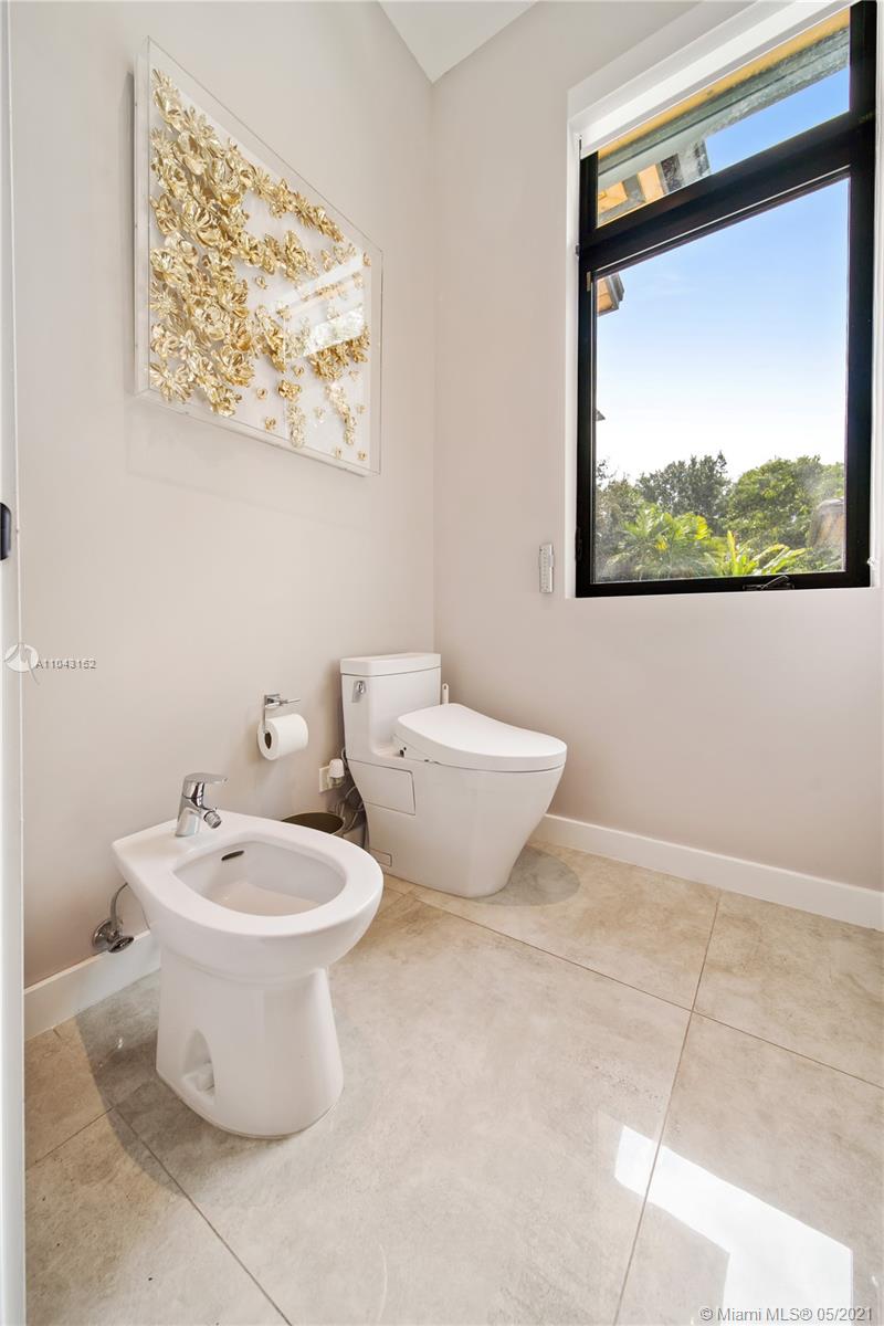 ROLLING HILLS ESTATES - Residential