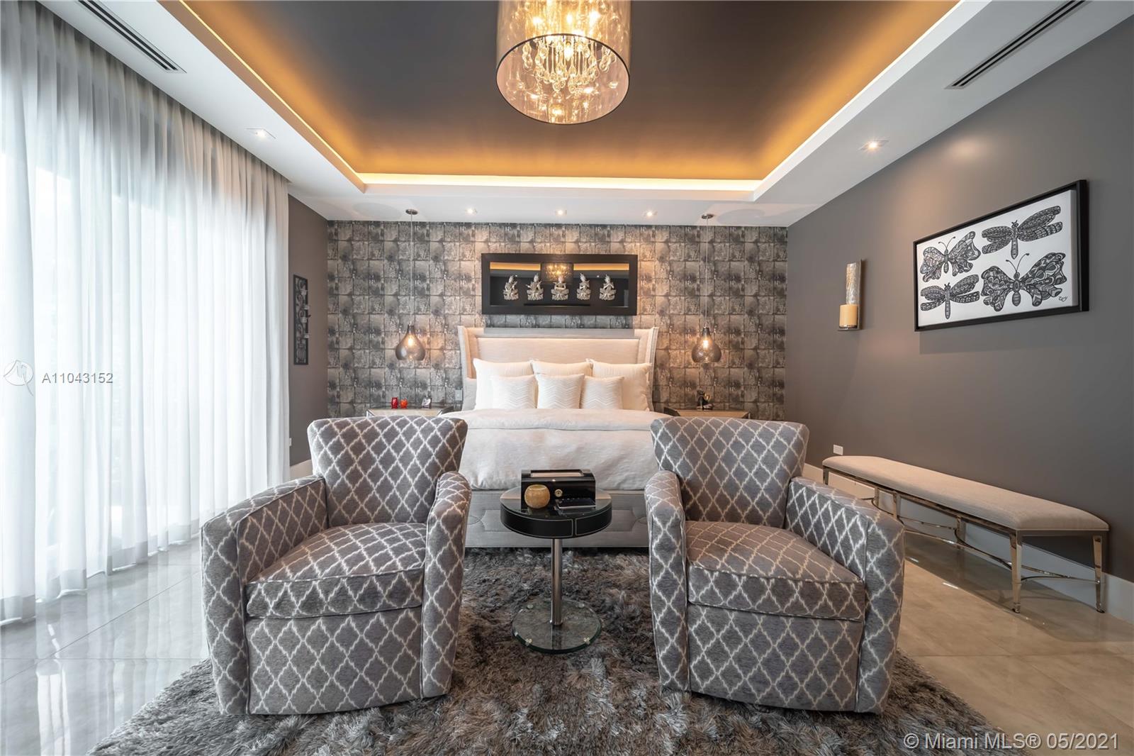 ROLLING HILLS ESTATES - Residential