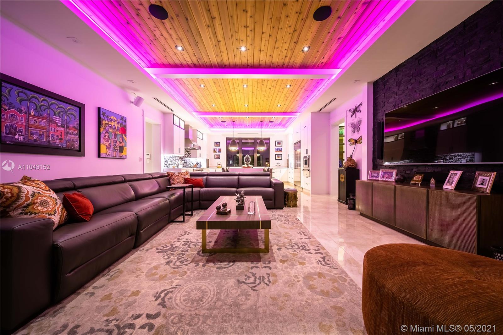 ROLLING HILLS ESTATES - Residential