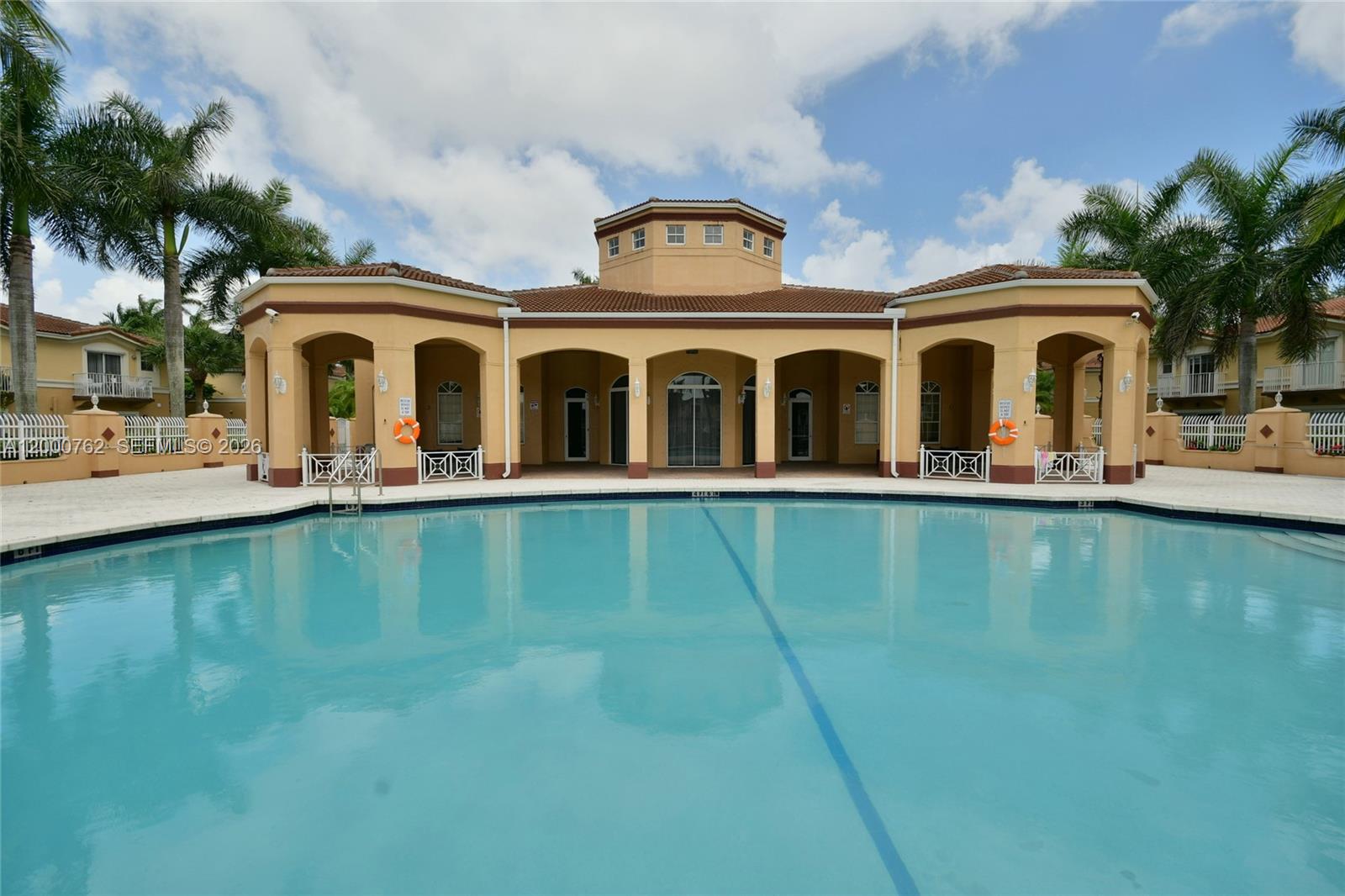 MELROSE POINT CONDO - Residential Lease